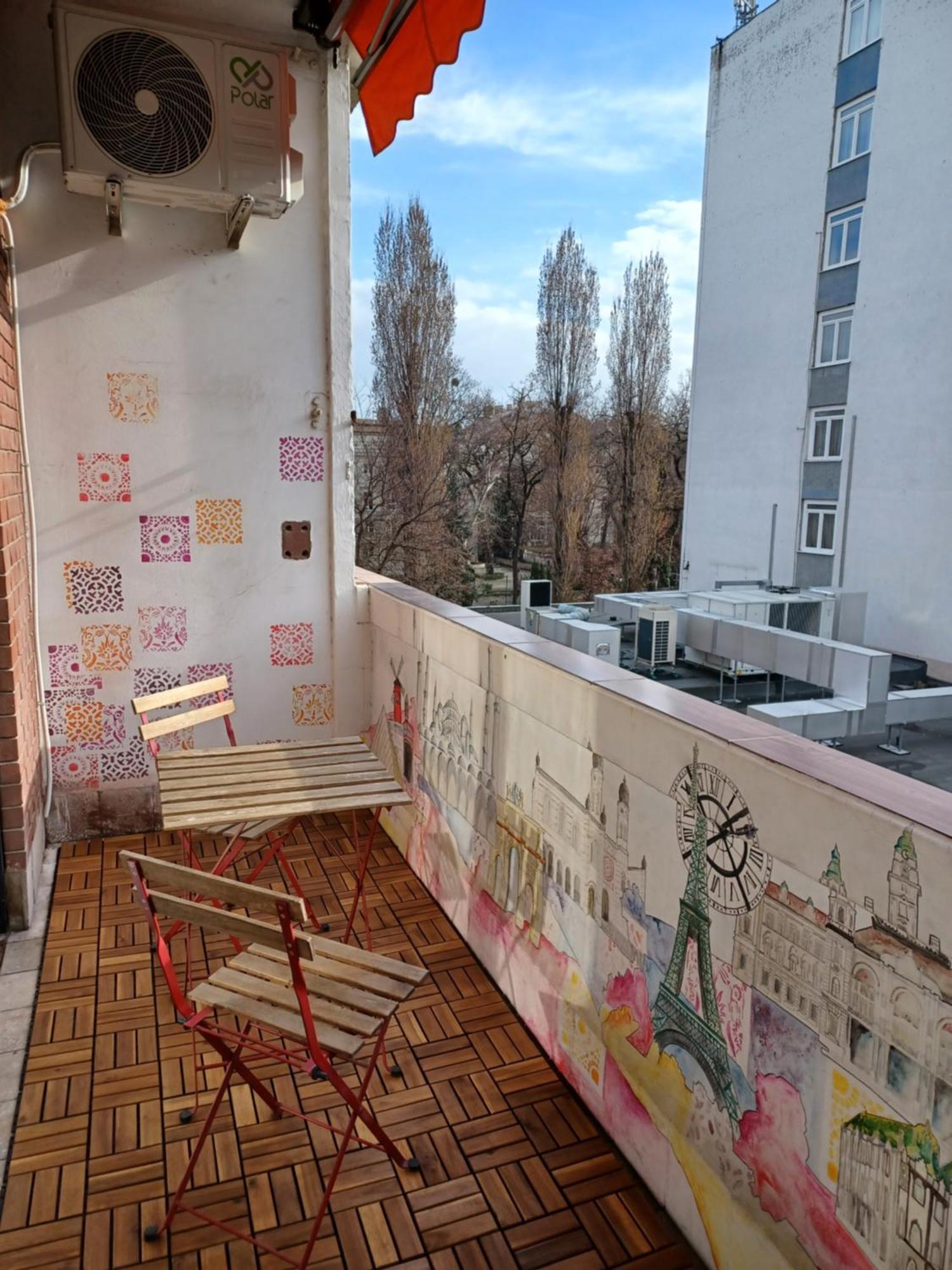 Hero'S Square Apartment Budapest Exterior photo